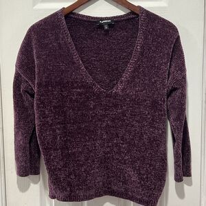 Women's Express Purple V-Neck Long Sleeve Sweater Preowned XS